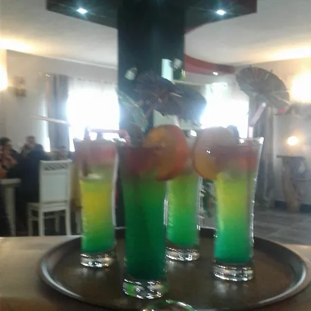 ゲストハウス Stone Dream Bar Restaurant