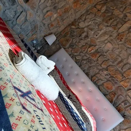 Stone Dream Bar Restaurant Vendégház Udënisht
